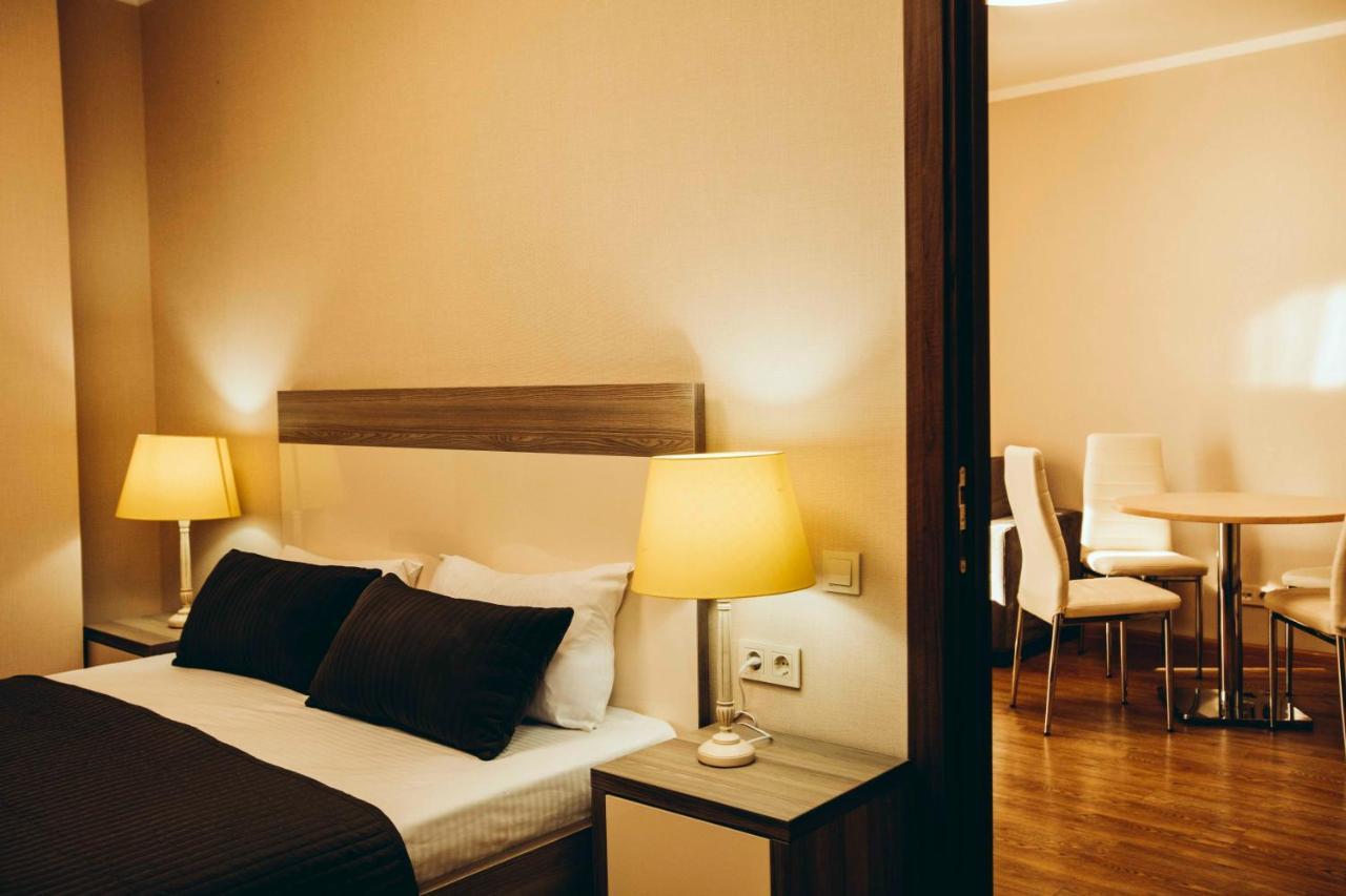 Holiday Lux Tower باتومي الغرفة الصورة