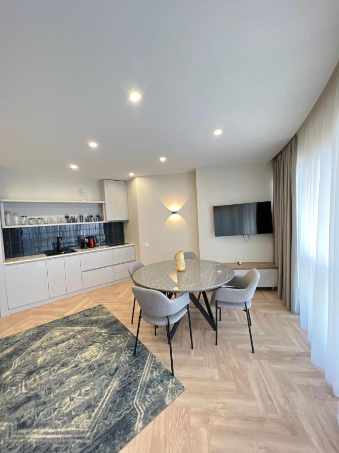 Holiday Lux Tower باتومي المظهر الخارجي الصورة