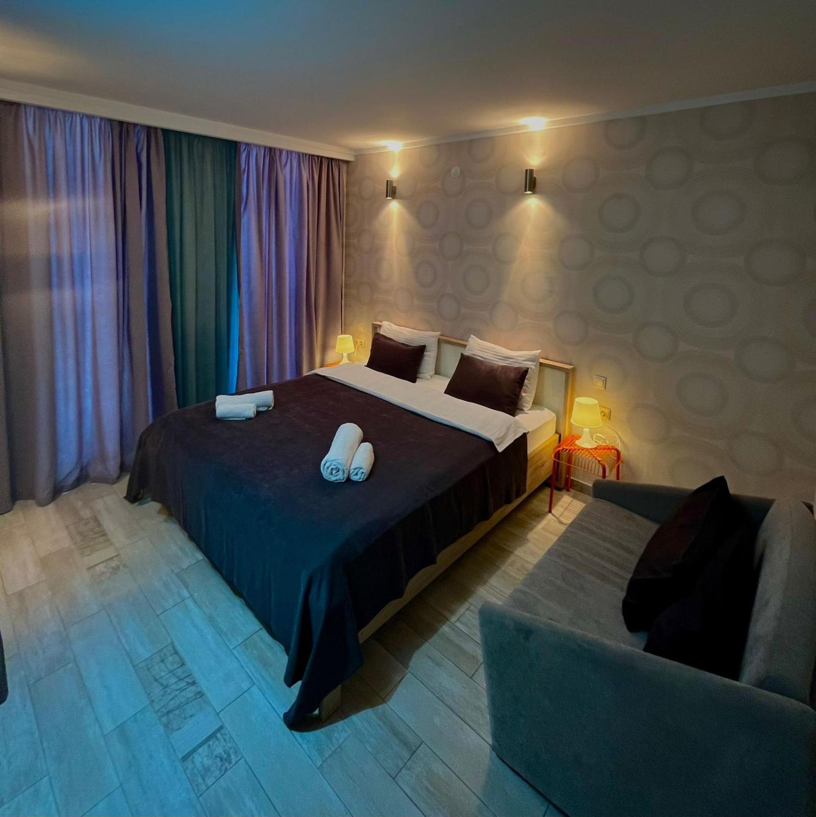 Holiday Lux Tower باتومي المظهر الخارجي الصورة