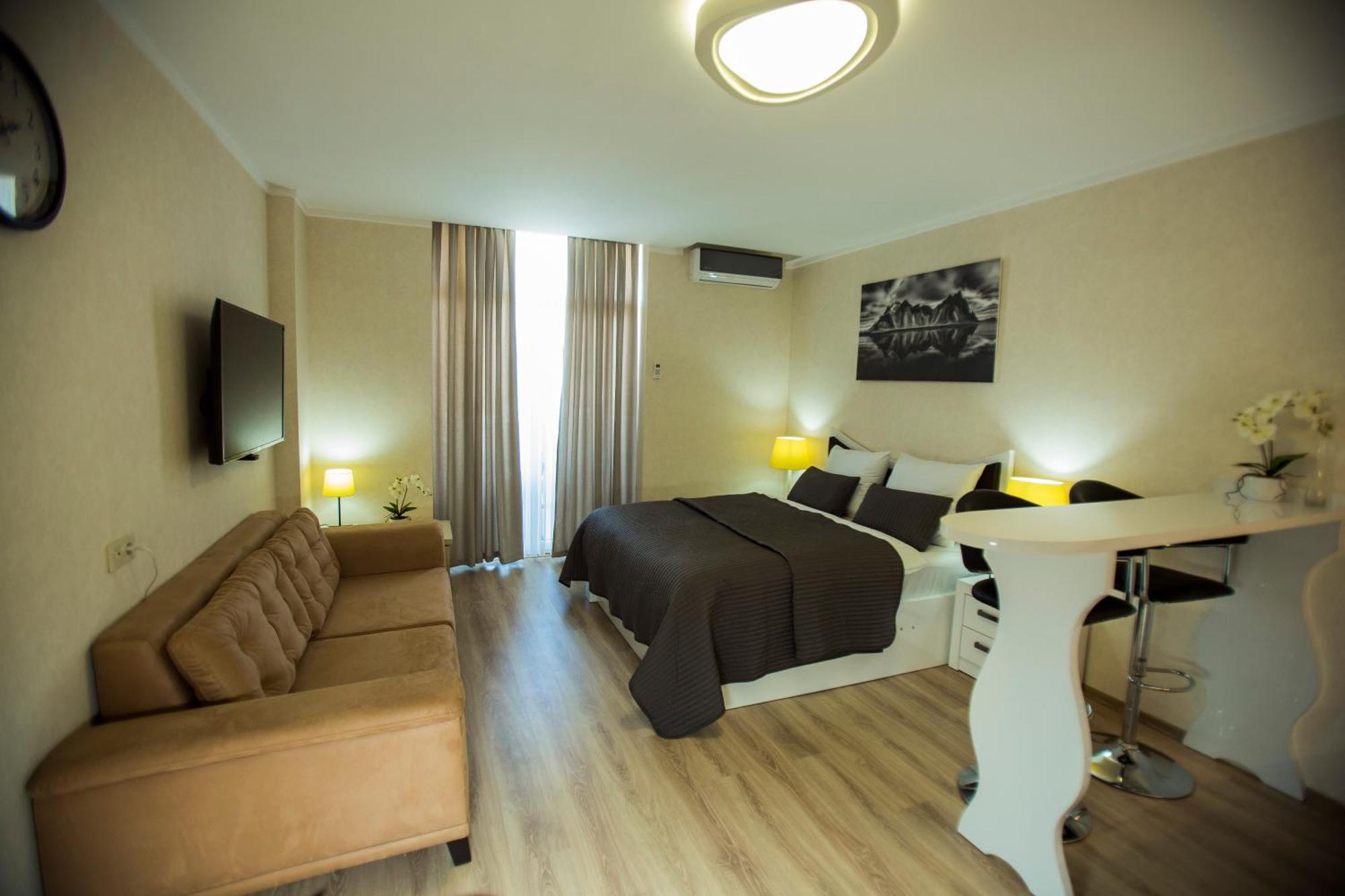 Holiday Lux Tower باتومي المظهر الخارجي الصورة