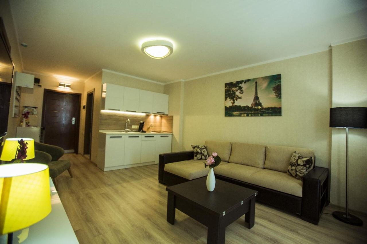 Holiday Lux Tower باتومي المظهر الخارجي الصورة